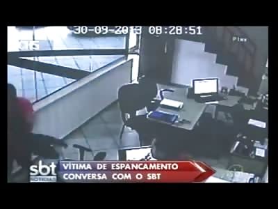 Abusive Husband Beats his Wife in a Store for Leaving Him