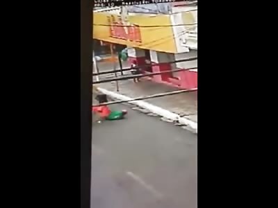 Man is Beaten to Death with an Iron Pipe on the Street