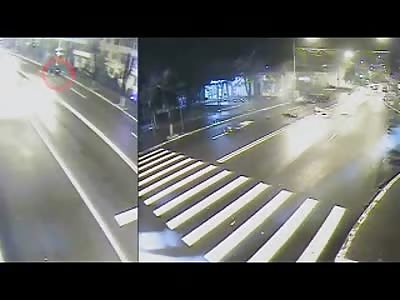 People are Ejected from Car after High Speed Crash