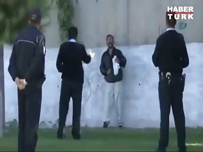 Crazy Man not Bluffing sets Himself on Fire in front of Police