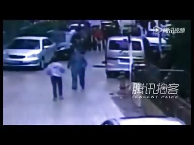 Boy Killed in Bizarre Accident when Manhole Explodes in his Face from Fire 