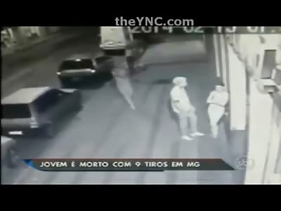 Man talking to Pretty Girl is Shot in the Back and hit with 9 Rounds (Fatal)