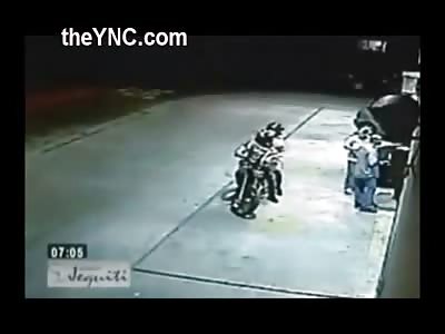 Police Officer Reacts to Robbers but Receives 3 Shots to the Chest Killing him