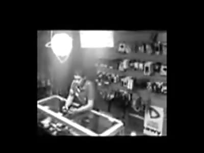 Man Murders Store Employee with a Viscous Blow to the Temple Before Robbing Store