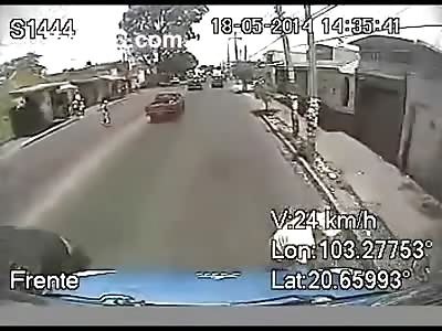 Man Commits Suicide by Car ... Runs in Shoulder First Like a Linebacker