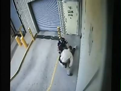 Crazy Bodybuilder on Bath Salts Accidentally Shot to Death by Jail Guard