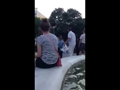 Police Officer Brutally Assaulted and Knocked out by Really Pissed off Mother Fucker