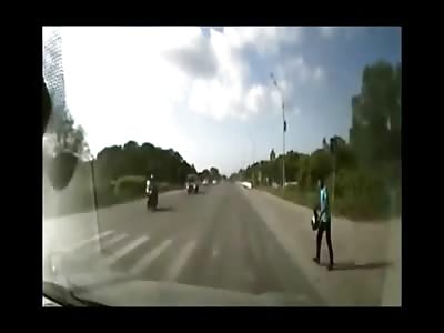 This Man's Final Few Seconds Alive as he Makes a Fatal Mistake in the Street 