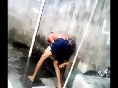 Street Fight in the Barrio Ends in Death from Choke Hold...Asphyxia (News Link in Description)