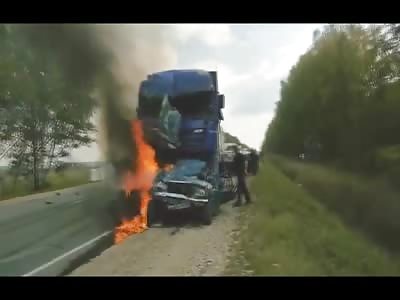 Horrible Video shows Man Burning Alive inside Car as Good People Try Hard to Save Him..Can Hear Him Screaming