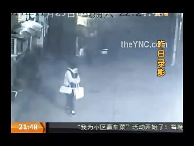 Man cut Woman's Throat and is Knocked out, then Stabs Himself