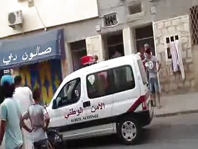 escapes from the Police car