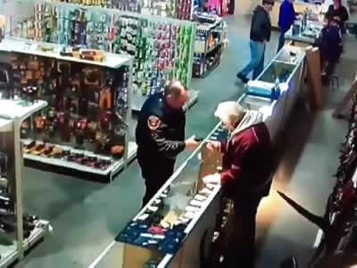 Kentucky Cop, Gun Shop, Loaded Gun.. What could go Wrong?