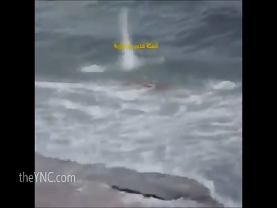 Naked Palestinian Man Being Killed by Egyptian Forces Because Crossed the Gaza/Egypt Border 