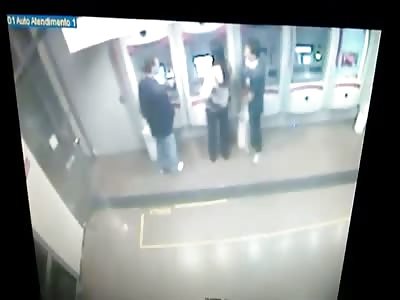 Off-Duty Cop  Reacts and Kills Thief at Point Blank Range