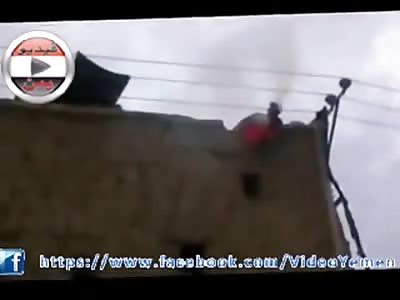 Yemeni soldier shocked to death by power line,His brain exploded and drained like lava