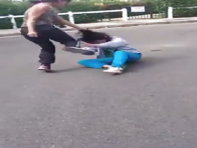 Arab girl beats a white bitch who pissing owing to fear