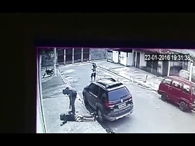 Man Fleeing from Police Dies in Front of Father and Son