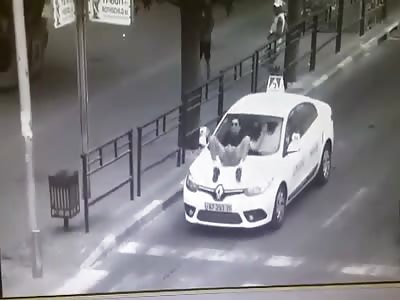 carzy person attack people and police in street