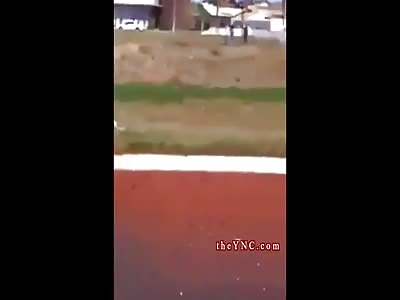 Motorcyclist Dies After Hitting A Pole - Brazil