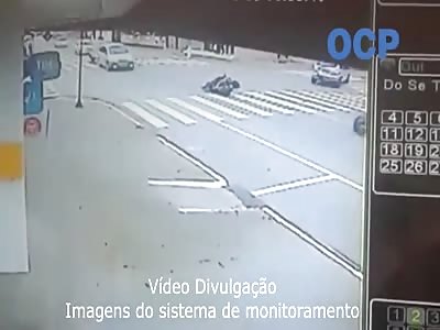 Biker Gets a Perfect 10 From the Judges on his Triple Front Flip off That Car