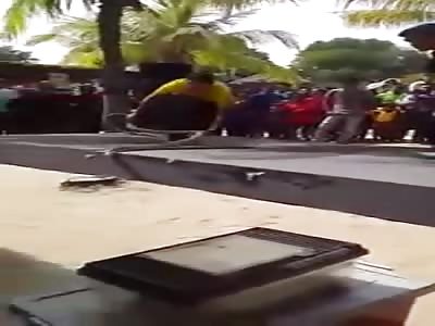 Man gets bitten by snake during presentation