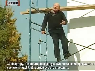 Suicide of despaired old man