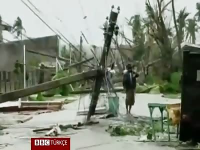 Philippines 'apocalyptic landscape' ( Typhoon Haiyan )