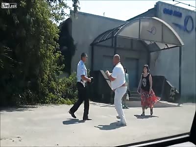 FAT MAN FIGHTS 2 COPS