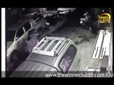 MAN DIES AFTER BEING STABBED MANY TIMES WITH KNIFE AND MACHETE