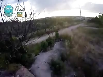 AMAZING BATTLE IN FIRST PERSON: AS IN A VIDEO GAME, COMMAND INVADE ENEMY HIDEOUT