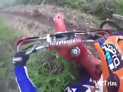 SERIOUS ACCIDENT IN MOTOCROSS TRACK