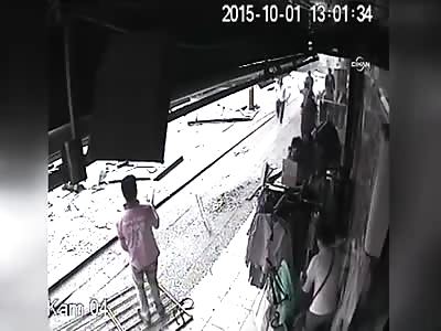 12 PEOPLE DIED IN BUS ACCIDENT