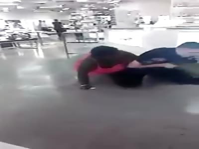 POLICE OFFICER NEEDS HELP TO HOLD HALF NAKED OBESE WOMAN