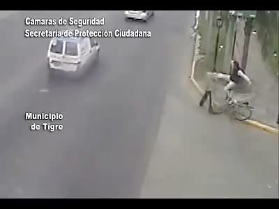 MAN GETS VIOLENT KICK IN THE HEAD