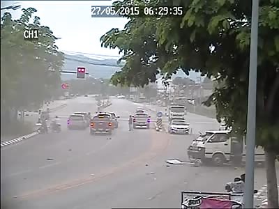 AMAZING ACCIDENT LEAVES ONE DEAD AND SEVERAL INJURED