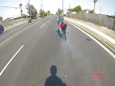 INSANE MOTORCYCLE DRIFTING ACCIDENT ON KAWASAKI NINJA ZX10R 