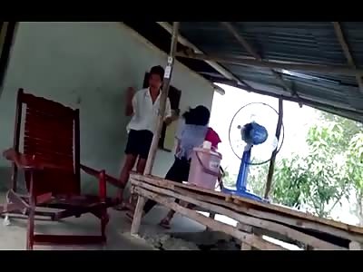 AFTER BEAT HIS WIFE, MAN TRIES TO STAB HER