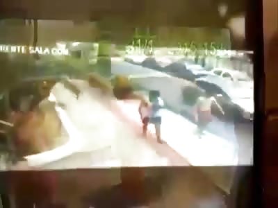 TERRACE GLASS BODY GUARD FELL ON A PEDESTRIAN