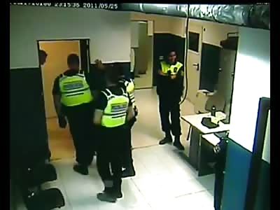 COP KARATE KICK HANDCUFFED MAN IN THE HEAD TWICE