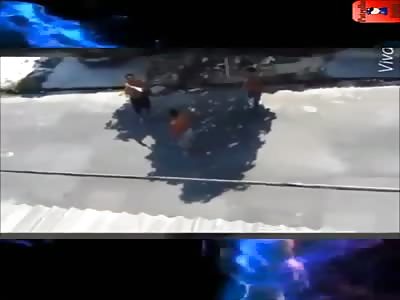MACHETE FIGHT IN THE STREET
