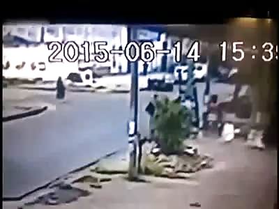 Another motorcyclist crashes and flies several meters in harsh accident 