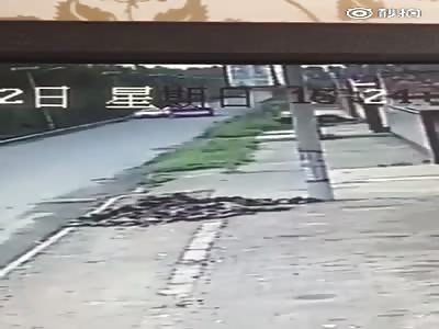 Car bizarrely reverses into gate after bumping with truck 