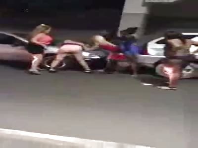 Model/Escort knife street fight in 4vs1 Guayaquil, Ecuador