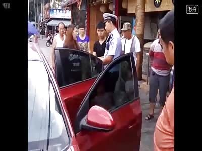 Man attacks police officer over traffic violation 