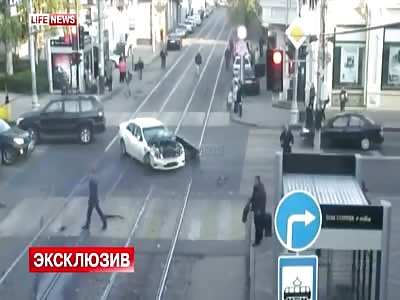 traffic accident:Fire truck gets T-Boned on the intersection 