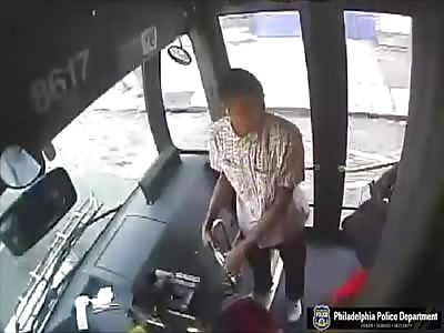 Old man robbed by young thug in Philadelphia