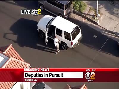 Crotch-grabbing black dies slowly - shot by LAPD 