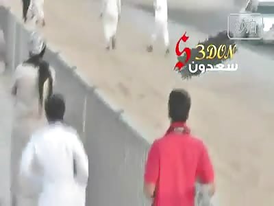 The shocking traffic accident flew to arms and legs