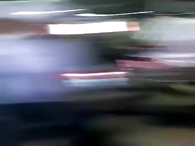 Thief is beaten in Caracas' subway after rob a women and shot to people